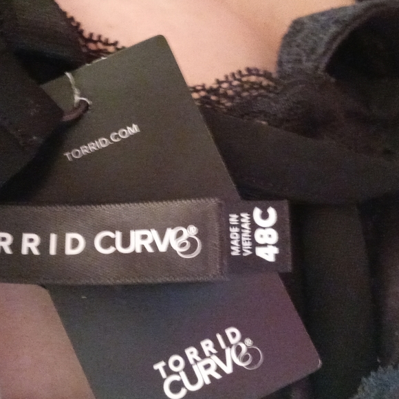 New black front closure push up bra - Picture 3 of 3